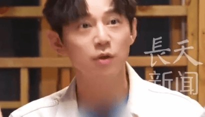 51岁何炅坦言：精力大不如前，我现在特别痛苦，又近视又老花