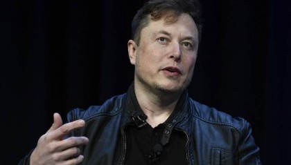 局长职位引发激烈争夺！NASA重启登月竞标，马斯克连发数帖大骂