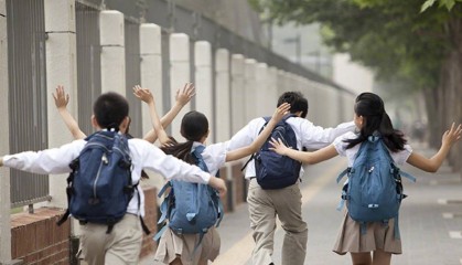 多地将从今秋起试行中小学“春秋假”，湖北恩施明确春季和秋季学期放假均不少于1周