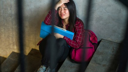 留学生陷入定制电诈剧本 要75万自证清白