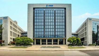 380亿重庆汽车黑马，收编吉利2500人军团