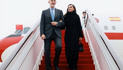 西班牙国王访华，来中国想争取投资，签下10份重要文件！拒绝被美国绑住手脚