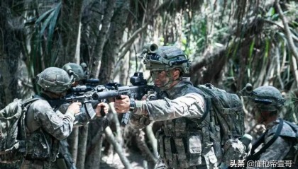中国特种兵新装备摸秃美军，网友：你跟我说这是解放军？