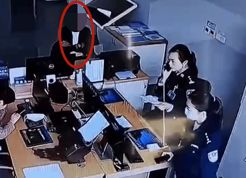 演技爆发时刻！欢声笑语中拿下网逃人员