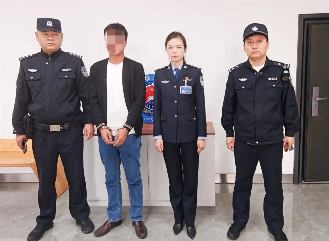 演技爆发时刻！欢声笑语中拿下网逃人员