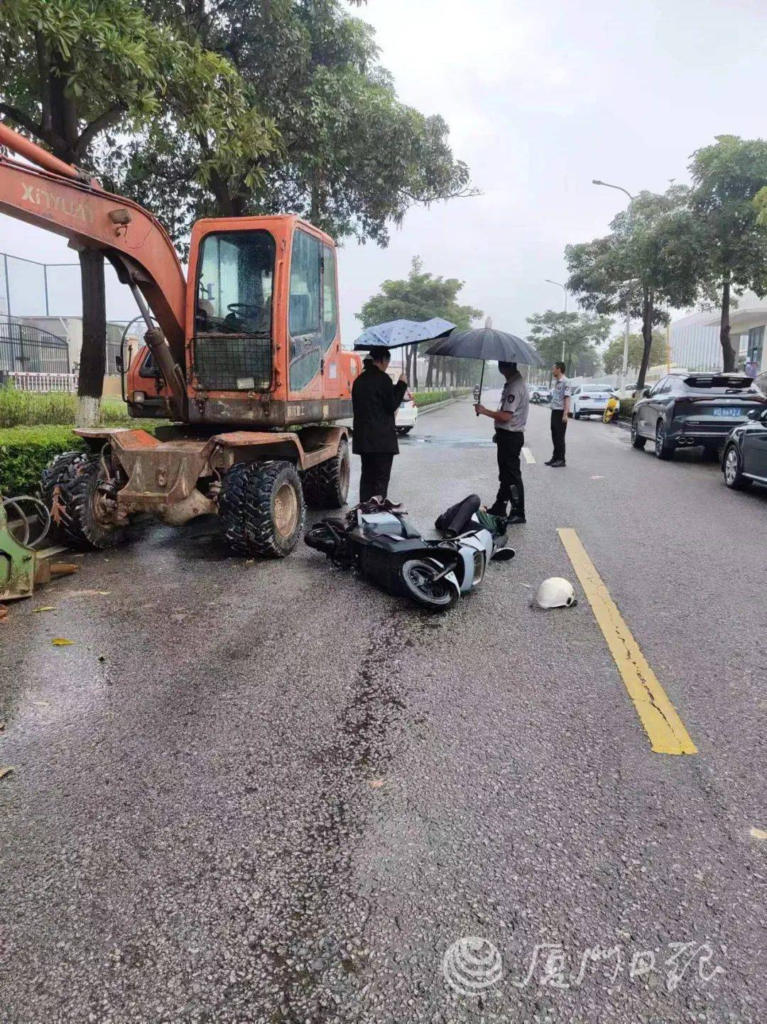 大雨中突发！陈燕聪，好样的！