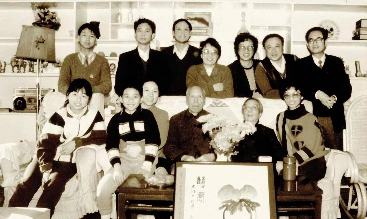 1978年，作为中央委员的孔石泉，没能参加十一届三中全会，咋回事