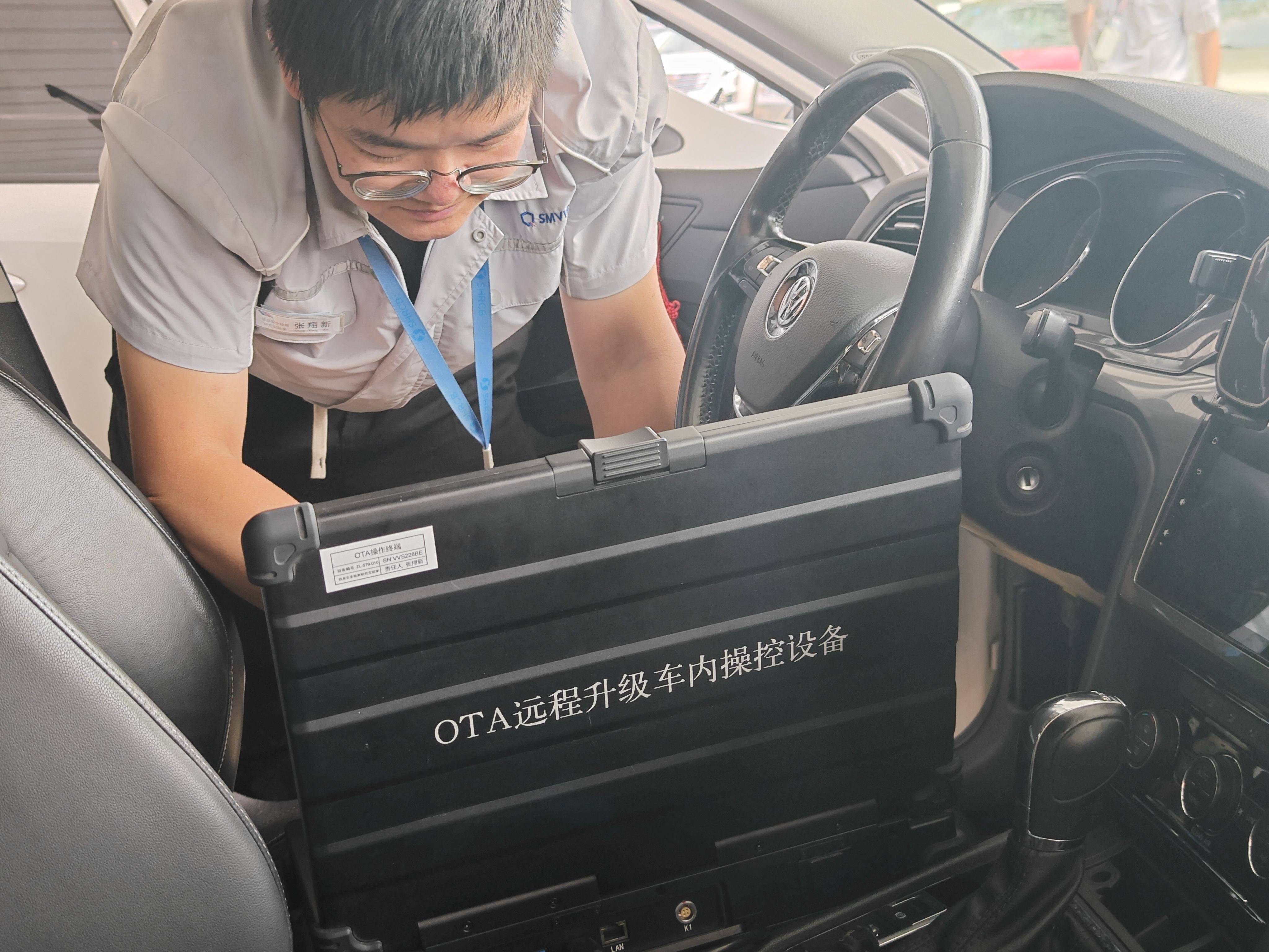“速8”中的场景会成为现实吗？对话智能网联汽车“黑客”工程师