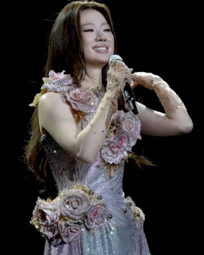 从“白幼瘦”到“气血感”，审美标准终于“健康”了？