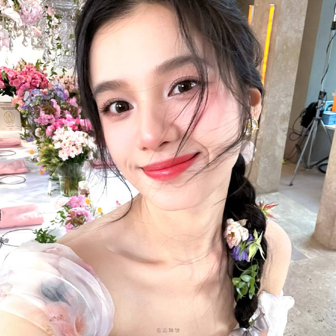 从“白幼瘦”到“气血感”，审美标准终于“健康”了？