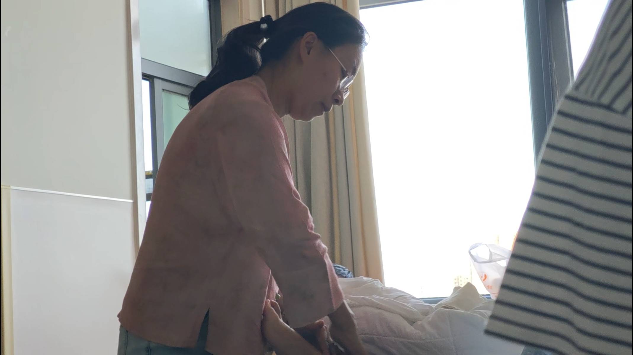 港大女博士放弃985回甘肃，研究县城“失败者”