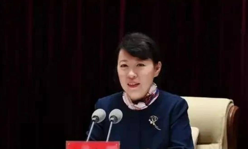 “换装主席”王莉霞的堕落：从光鲜人设到腐败深渊