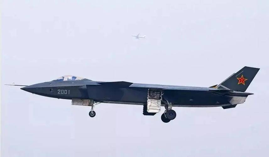 官宣歼-20已经不够“先进”可以公开，预示中国有更厉害重型战机