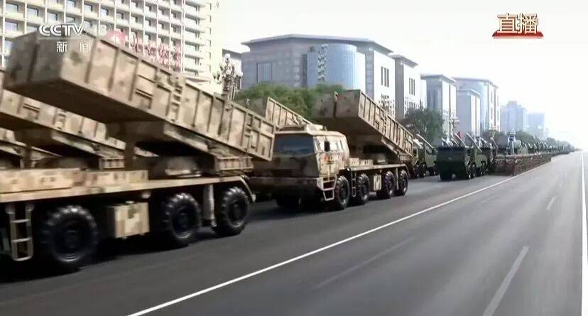同志们好！主席好！