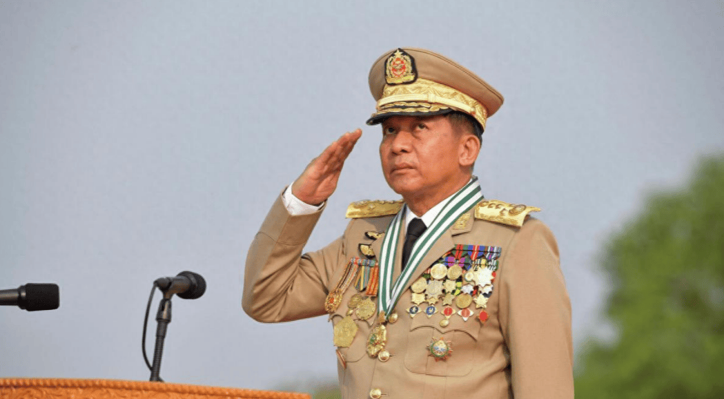 九三阅兵结束，缅甸代总统敏昂莱最后一个离开中国，临走前提出一个不情之请