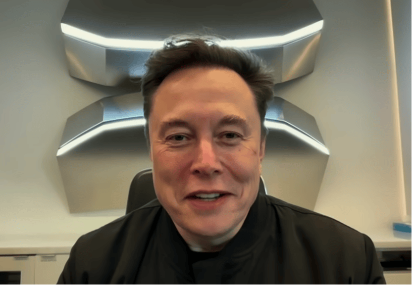 一文看懂马斯克最新对谈：擎天柱V3量产渐近、AI5性能飙升40倍、星舰明年实现完全复用、25年内实现火星自给自足