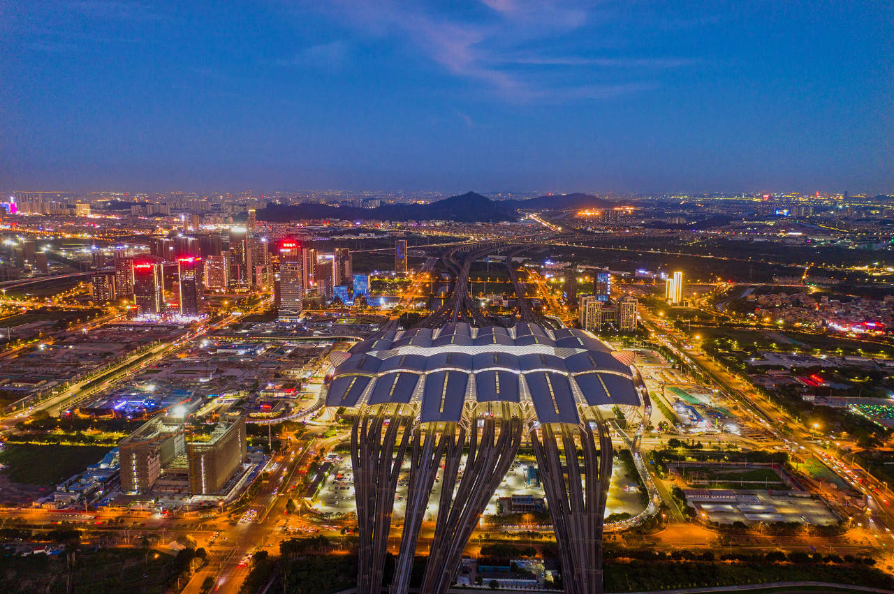 经济强市不断建新高铁站：至少“一城六站”，它们在下什么棋？