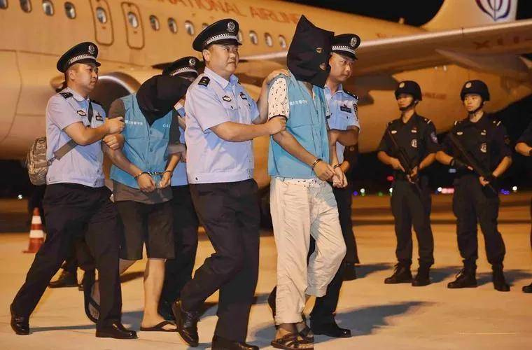 被大陆通缉的台湾网军，在台湾被银行拒绝贷款无法买房？