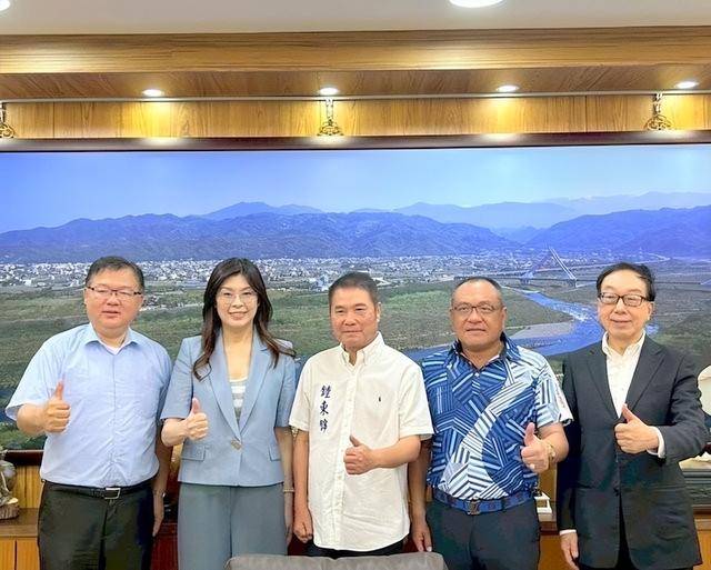 大陆侦办沈伯洋后，民进党急了，喊话郑丽文转移视线