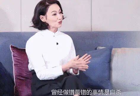 考古|惠英红自曝拿奖后谈百倍涨薪！拍打戏至残疾阑尾手术后7天复工，她的人生是拼出来的
