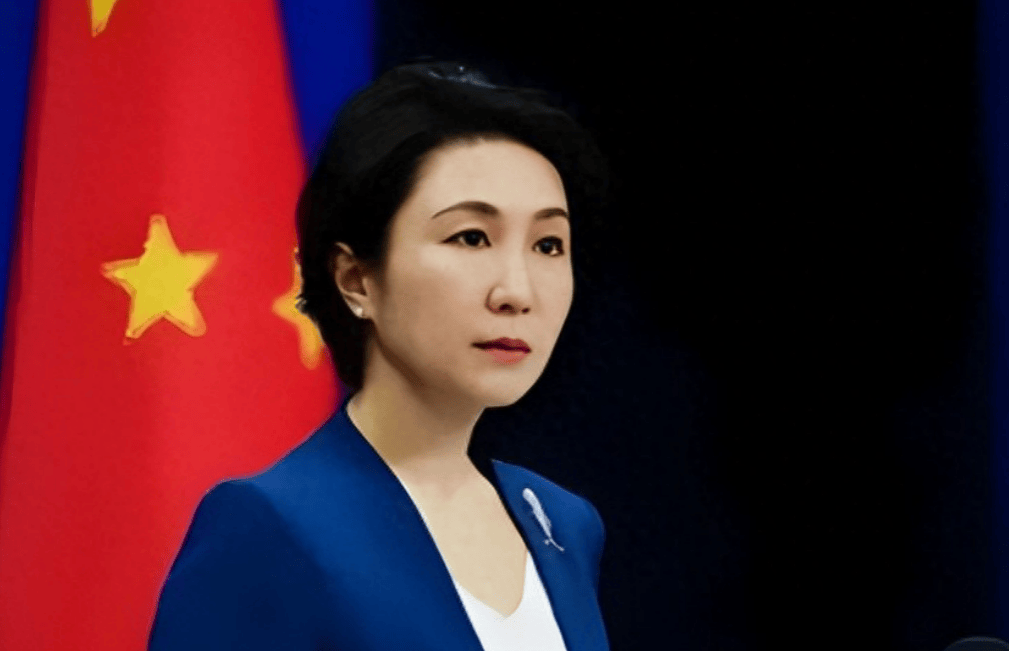 最后2天，高市早苗对中日见面还不死心，外交部直接一句话终结，这2个字相当妙