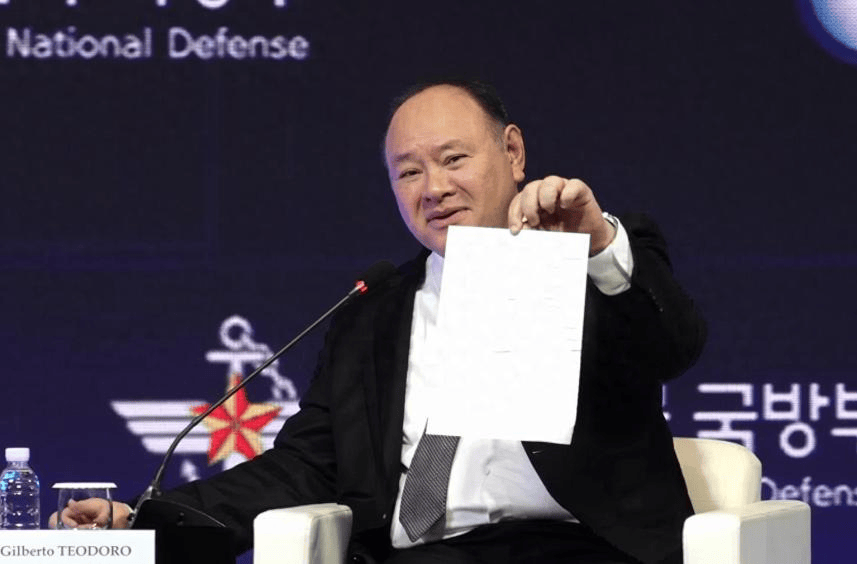人在印度的马科斯后背一凉，菲律宾防长正借他人之口，说出自己的野心